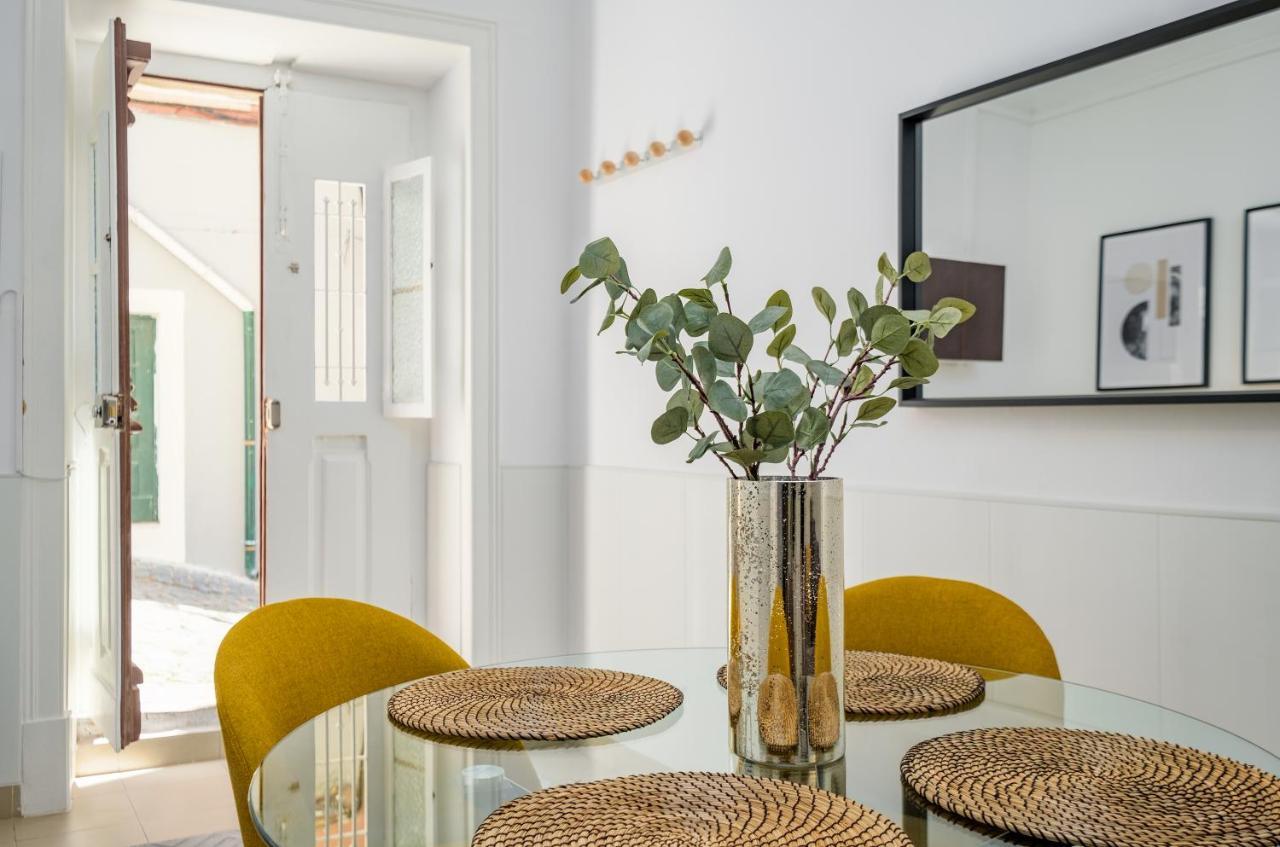 New! Unique 1 Bedroom Apartment- Santa Catarina 42 Лиссабон Экстерьер фото